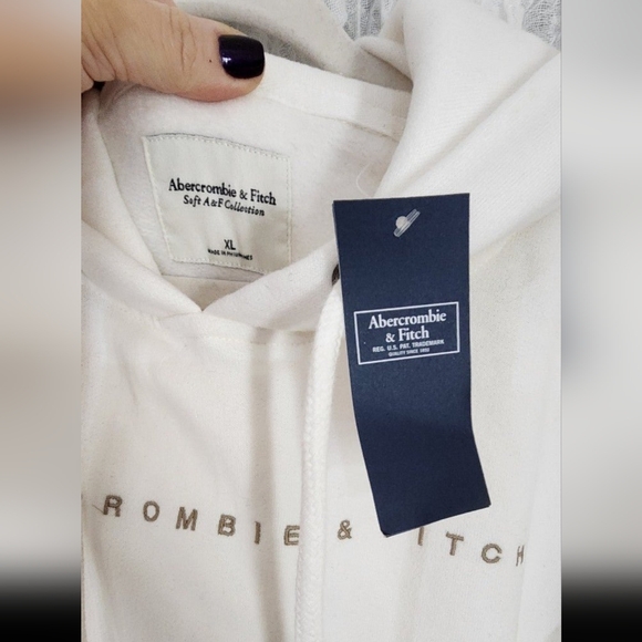 Abercrombie & Fitch White Hoodie - Picture 3 of 7
